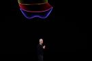 Apple's salesman announcing new features